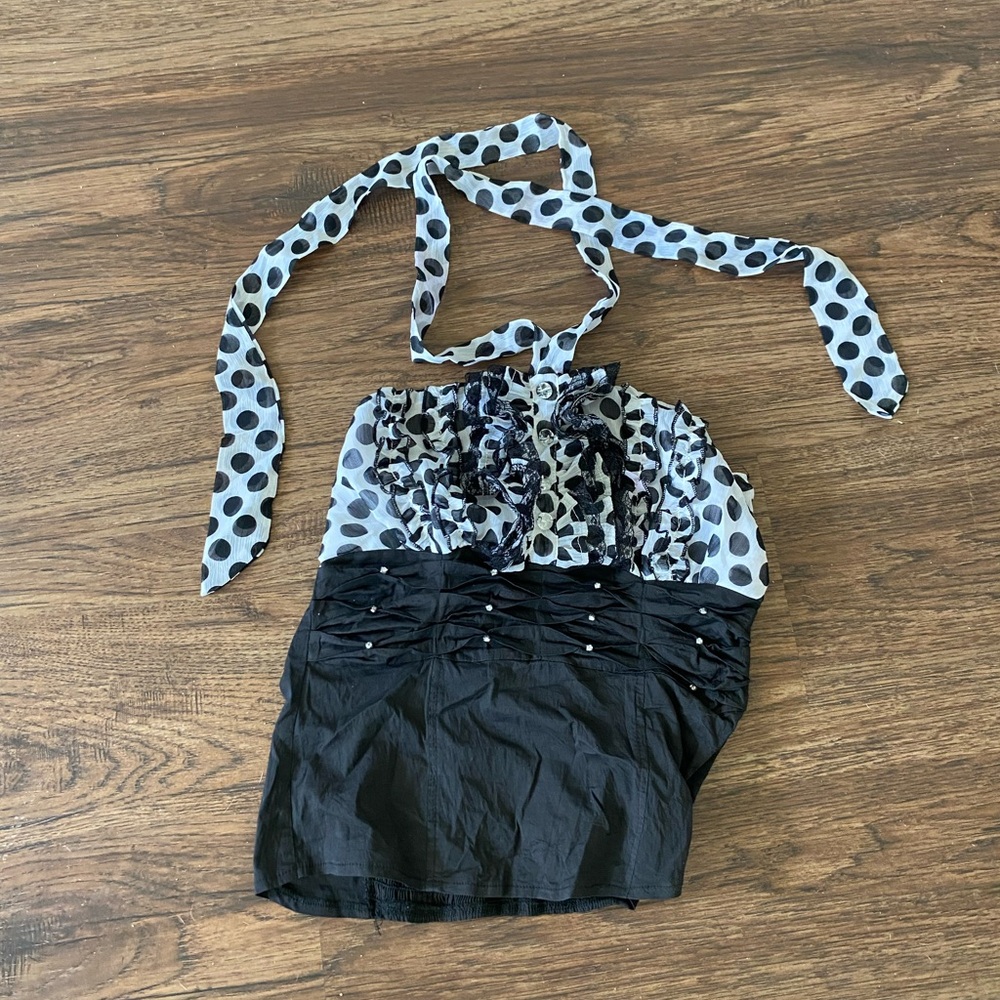 Crop top with beautiful details
